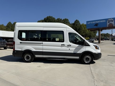 Used 2017 Ford Transit 350 XL image 3
