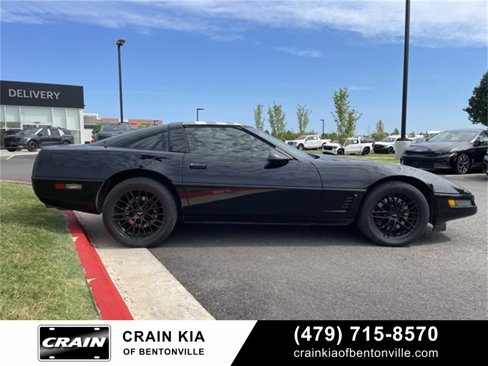 Used 1996 Chevrolet Corvette Coupe image 6