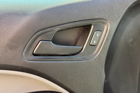 Used 2018 Chevrolet Colorado W/T w/ WT Convenience Package image 18