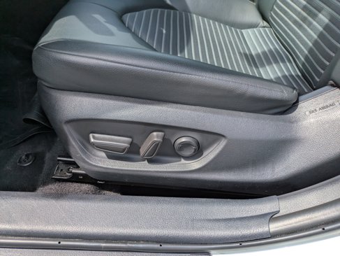 Used 2024 Toyota Camry SE image 11