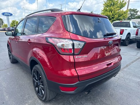 Used 2018 Ford Escape SEL w/ SEL Sport Appearance Package image 9