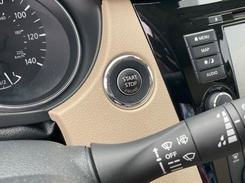 Certified 2019 Nissan Rogue SL image 18