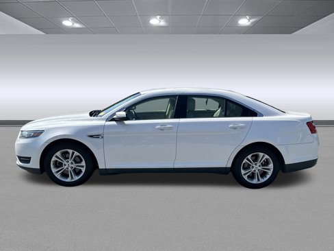 Used 2018 Ford Taurus SEL w/ Equipment Group 201A image 8