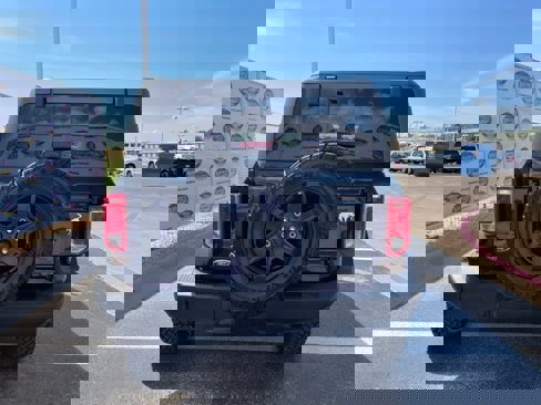 Certified 2024 Ford Bronco Black Diamond image 5