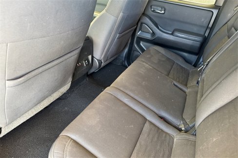 Used 2022 Nissan Frontier SV image 14