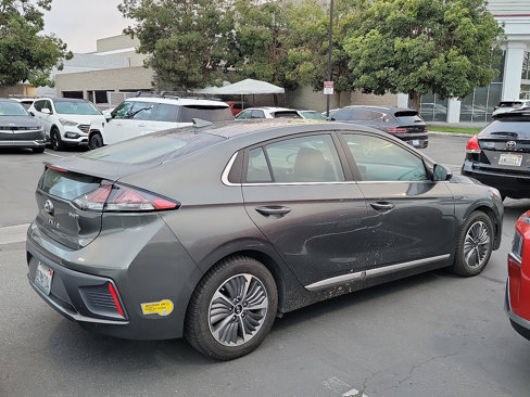Used 2022 Hyundai Ioniq SEL image 3
