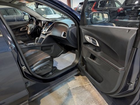 Used 2015 Chevrolet Equinox LTZ image 30