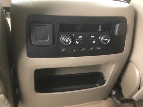Used 2018 Chevrolet Suburban Premier image 21
