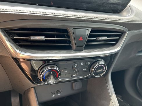 Used 2024 Buick Encore GX Sport Touring image 42