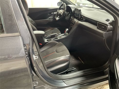 Used 2020 Hyundai Veloster 2.0 Premium image 24