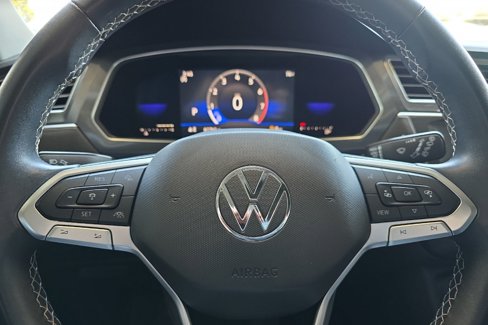 Used 2022 Volkswagen Tiguan SE image 24