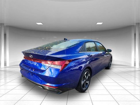 Used 2023 Hyundai Elantra Limited image 3