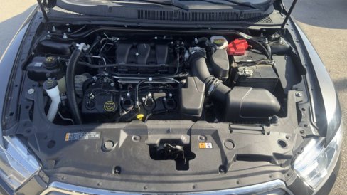 Used 2017 Ford Taurus SEL image 9