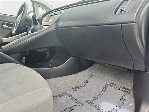 Used 2014 Toyota Prius Three image 21
