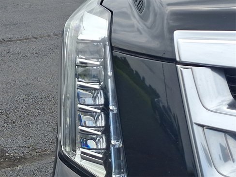 Used 2017 Cadillac Escalade Luxury image 9