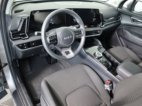 Used 2024 Kia Sportage LX image 9