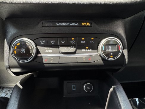 Used 2020 Ford Escape SE image 22