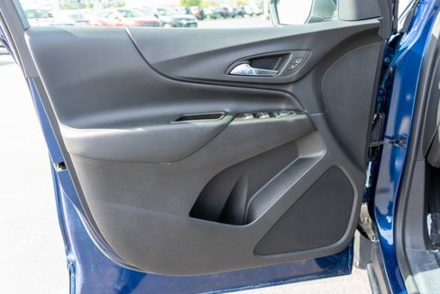 Used 2023 Chevrolet Equinox LT w/ LPO, Floor Liner Package image 16