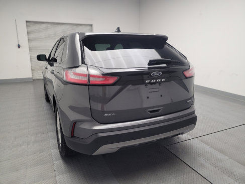 Used 2023 Ford Edge SEL image 6