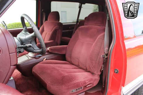 Used 1995 Chevrolet Tahoe 4WD 2-Door image 24