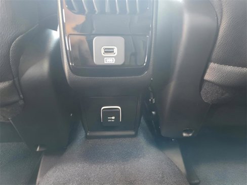 New 2025 Jeep Compass Latitude image 37