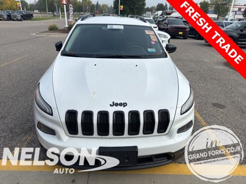 Used 2018 Jeep Cherokee Sport image 2
