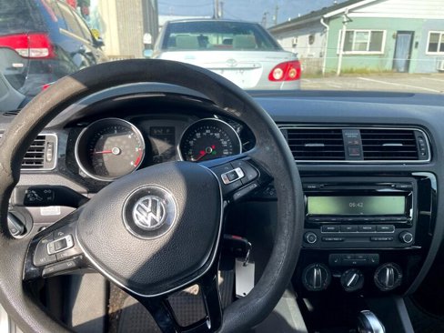 Used 2015 Volkswagen Jetta TDI S image 13