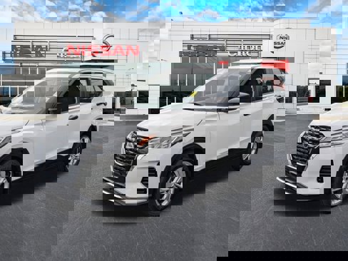 New 2025 Nissan Kicks Play S image 7