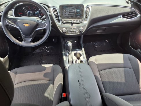 Used 2017 Chevrolet Malibu LT image 22