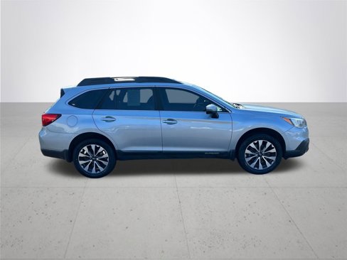 Used 2017 Subaru Outback 2.5i Limited image 6