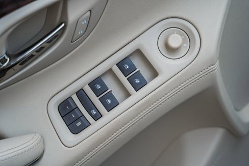 Used 2015 Buick LaCrosse Premium w/ Driver Confidence Package #1 image 25