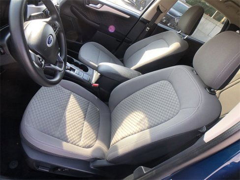 Used 2020 Ford Escape SE image 11
