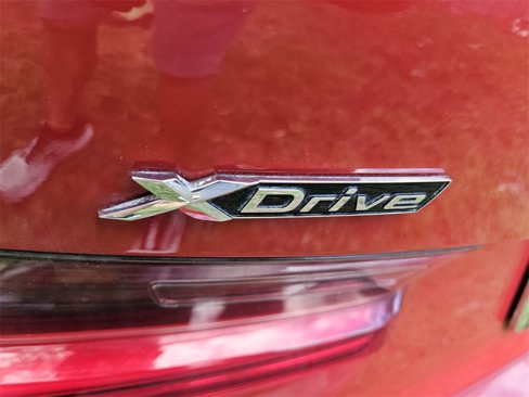 Used 2021 BMW 330i xDrive Sedan w/ Convenience Package image 8