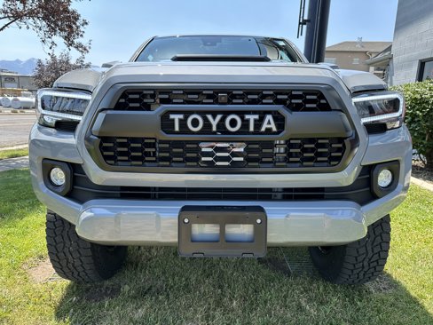 Used 2020 Toyota Tacoma Limited image 14