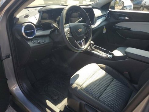 New 2025 Chevrolet Trax LT w/ Driver Confidence Package image 18