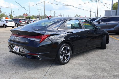 Used 2023 Hyundai Elantra Limited image 20