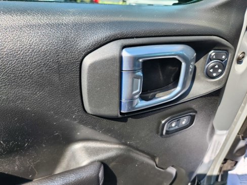 Used 2022 Jeep Wrangler Willys image 40