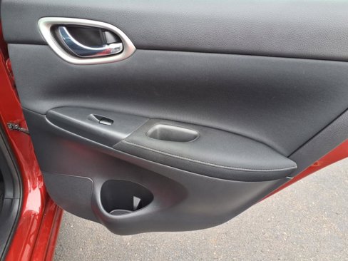 Used 2015 Nissan Sentra SV image 12