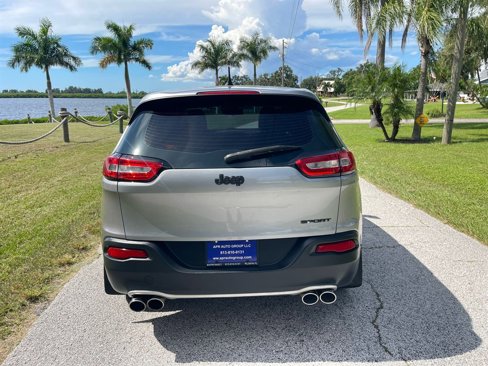 Used 2014 Jeep Cherokee Sport image 20