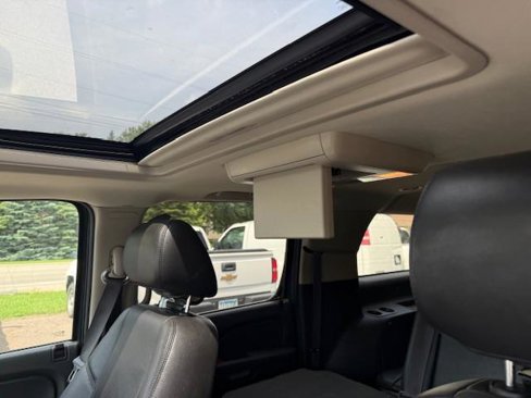Used 2012 Chevrolet Suburban LTZ image 15