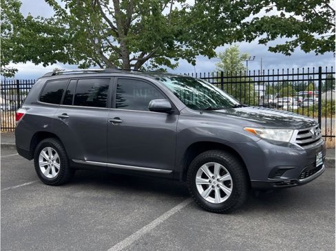 Used 2012 Toyota Highlander 4WD image 2
