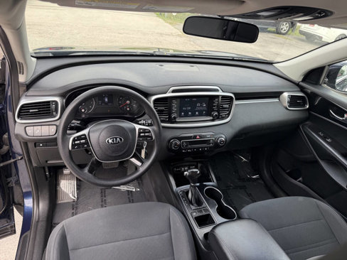 Used 2019 Kia Sorento FWD V6 image 8