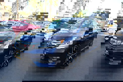 Used 2017 Honda Accord Sport image 30