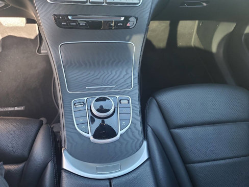 Used 2018 Mercedes-Benz GLC 300 4MATIC image 19