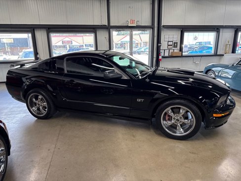 Used 2008 Ford Mustang GT Premium image 9