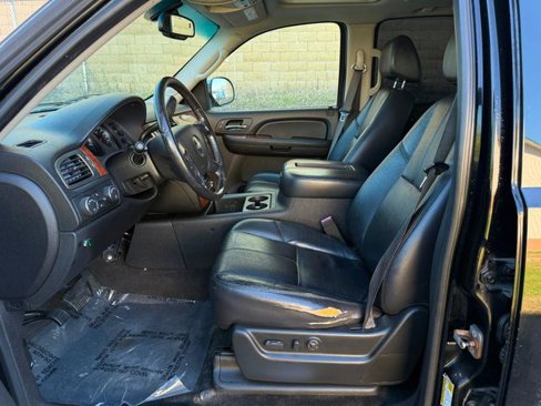 Used 2008 Chevrolet Suburban LTZ w/ LTZ Preferred Equipment Group image 5