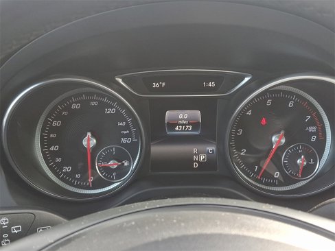 Used 2020 Mercedes-Benz GLA 250 4MATIC w/ Premium Package image 21