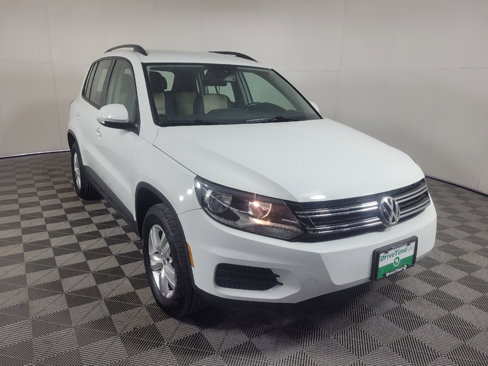 Used 2016 Volkswagen Tiguan S image 13