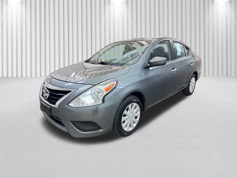 Used 2018 Nissan Versa SV image 12