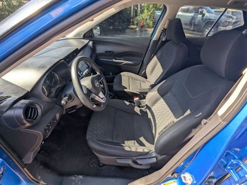 Used 2022 Nissan Kicks S image 9